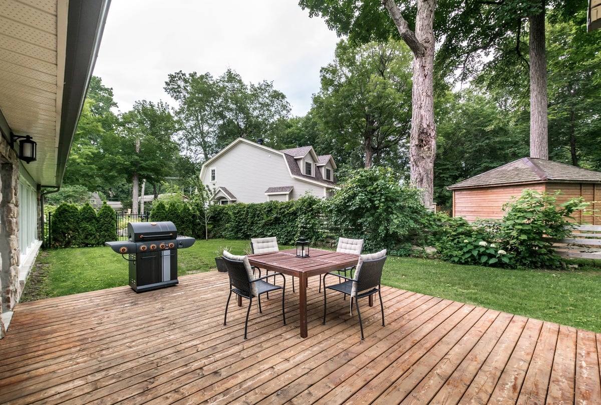 Beautiful custom home with outdoor deck in Tennessee