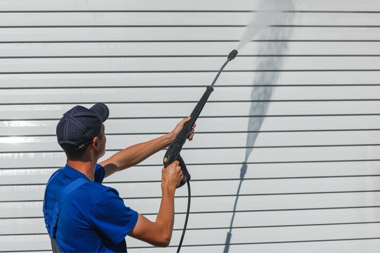 Exterior house washing in Spring City Tennessee