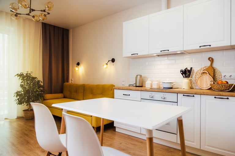 Moderne studio keuken woonruimte voor zelfstandig wonen