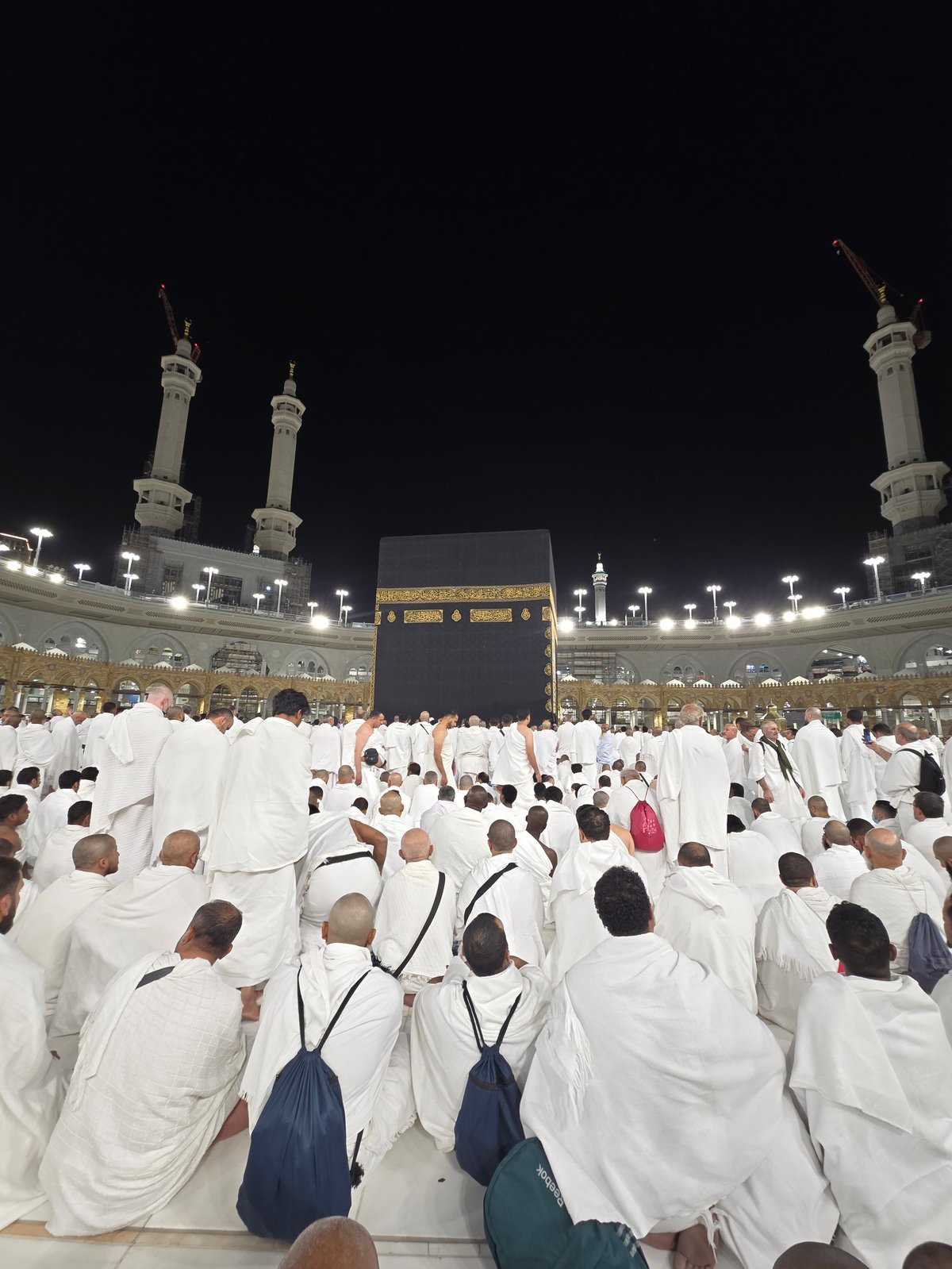 Pilgrims worshipping at Masjid al-Haram
