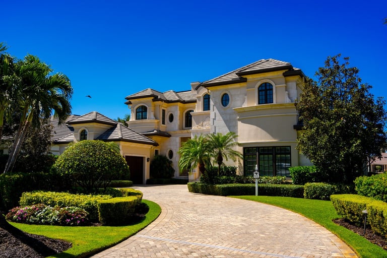 Luxury coastal homes in Panama