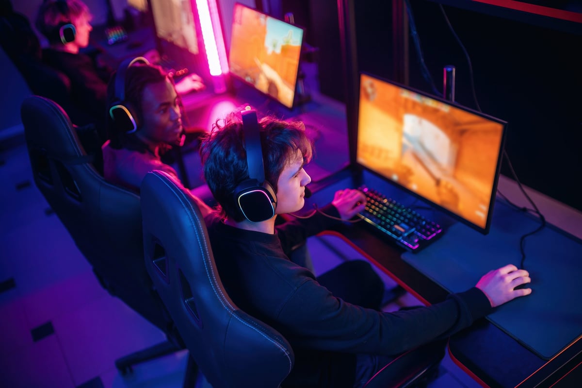Gaming creators collaborating