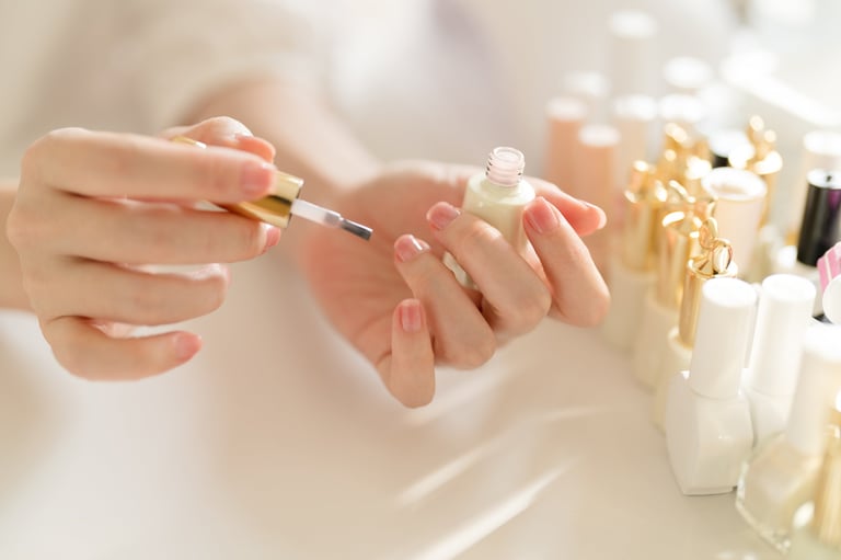 Manicure curata e professionale