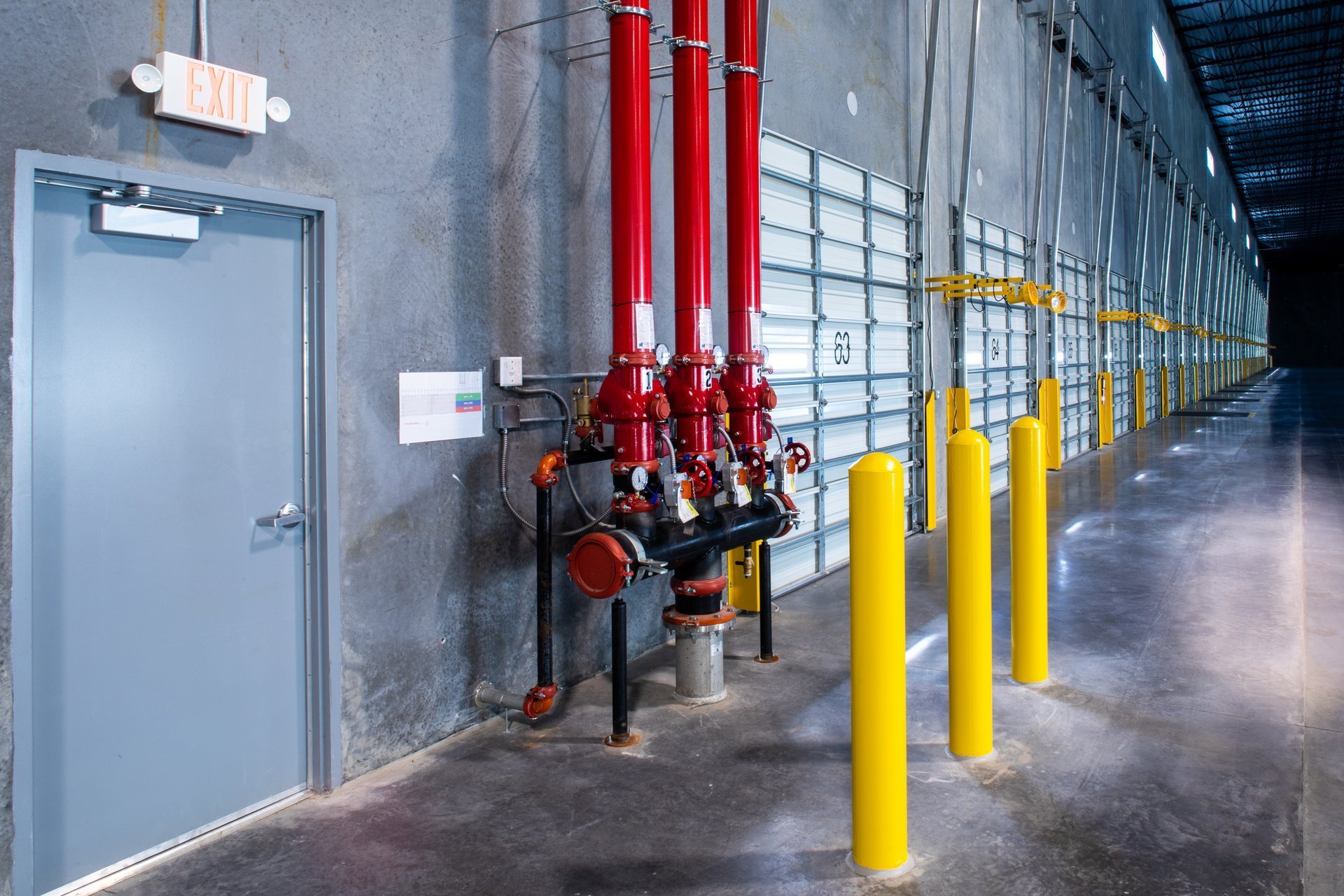 Fire protection system in warehouse facility