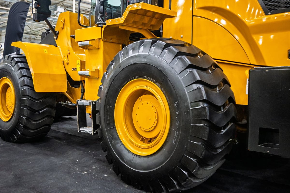 Heavy equipment and machinery assets - Taycan Advisors equipment leasing and capital financing review
