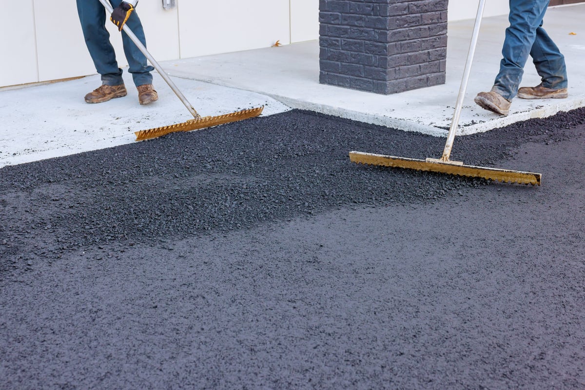 Comparison of asphalt driveway and interlock paver driveway in Ottawa — Capital Estate Exteriors