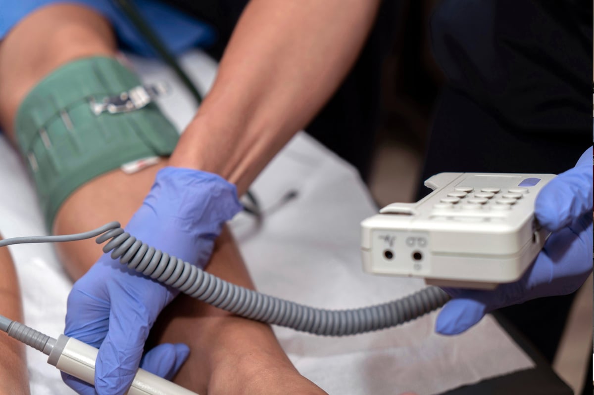 Blood pressure measurement from the popliteal artery for Ankle Brachial Index testing
