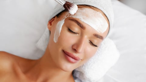 Aplicación de mascarilla facial