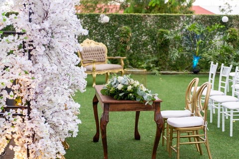 Elegant floral arrangement on wedding table