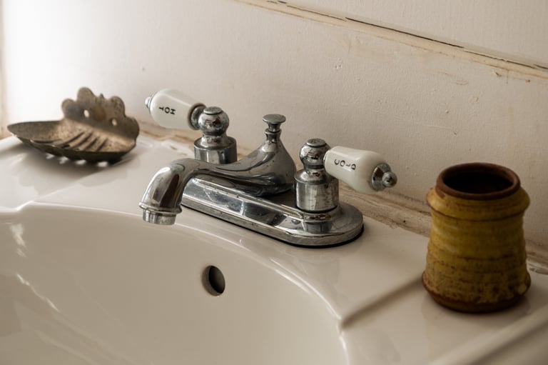 Leaking Outdoor Frost-Proof Faucet
