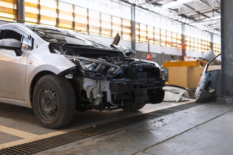 Frame equipment and collision repair bay