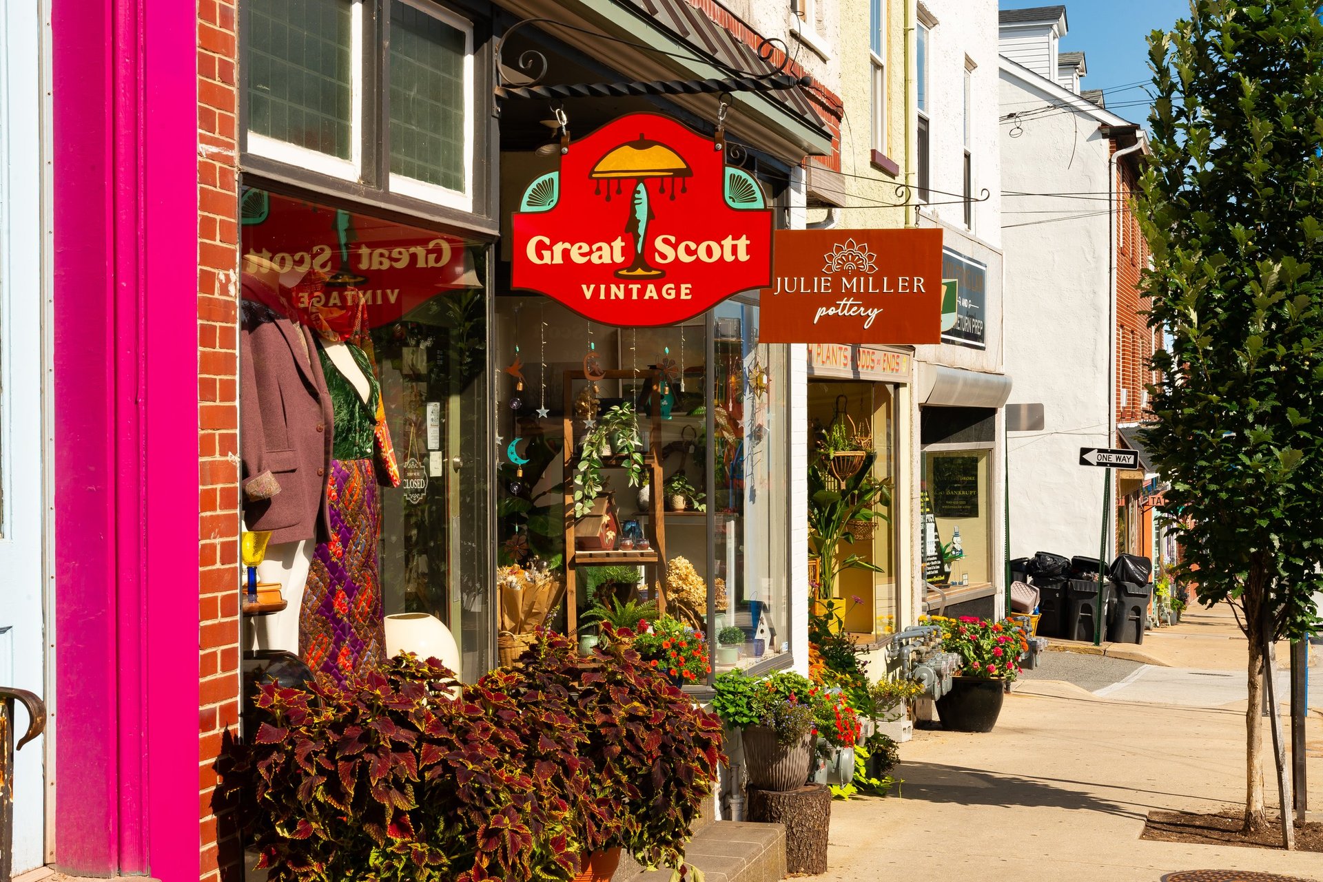 Storefronts on Main Street in an American town, the kind of business a CBB Group US line of credit supports
