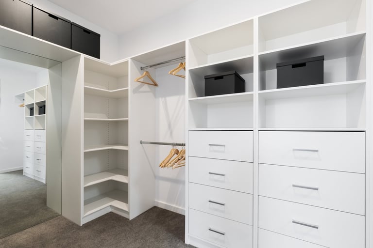 Clóset moderno Nova 180 en melamina con distribución interior funcional