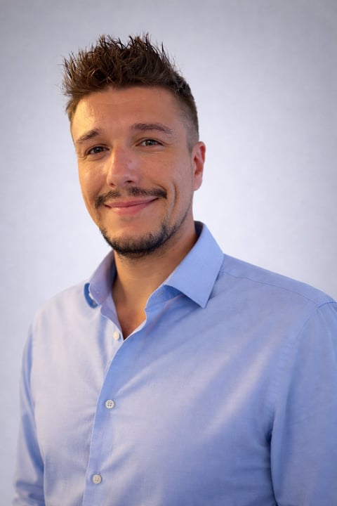 Porträt von Christian Königs, Inhaber von CrownByte Solutions