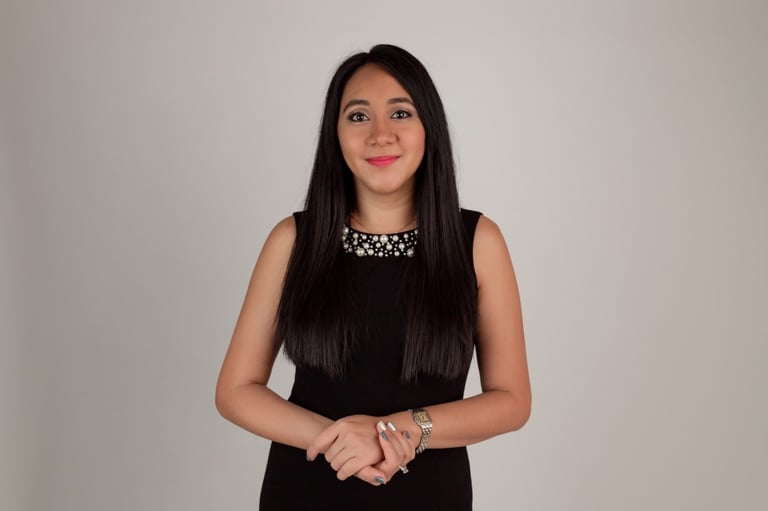 Coppelia Kim — asesora financiera profesional