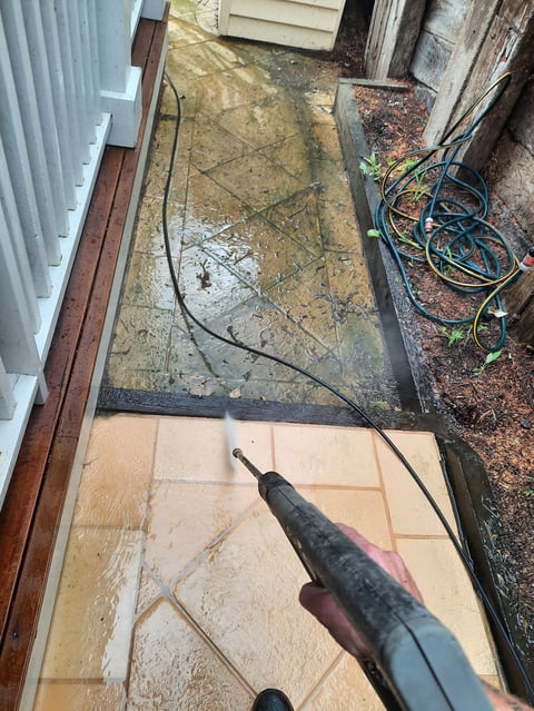 Geelong handyman pressure washing outdoor patio - high-pressure cleaning restoring dirty tiled surface to like-new condition