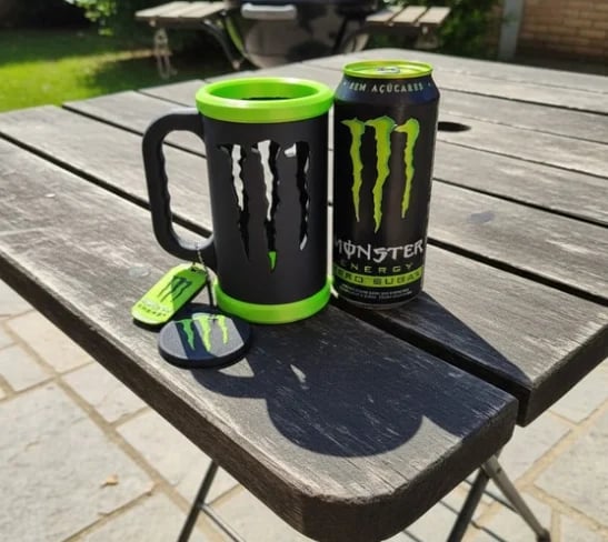 500 Canecas — Monster Energy