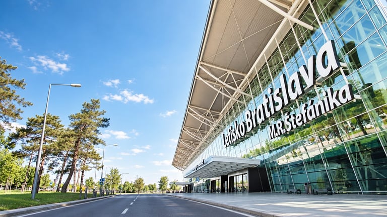 Bratislava → Bratislava Airport — Havalimanı transferi