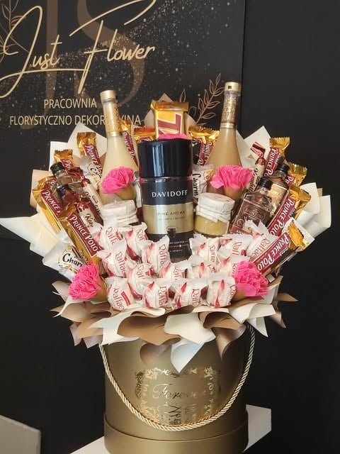 FlowerBox Szampan i Davidoff z Kwiatami