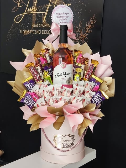 FlowerBox Wino Różowe w Białym Pudełku
