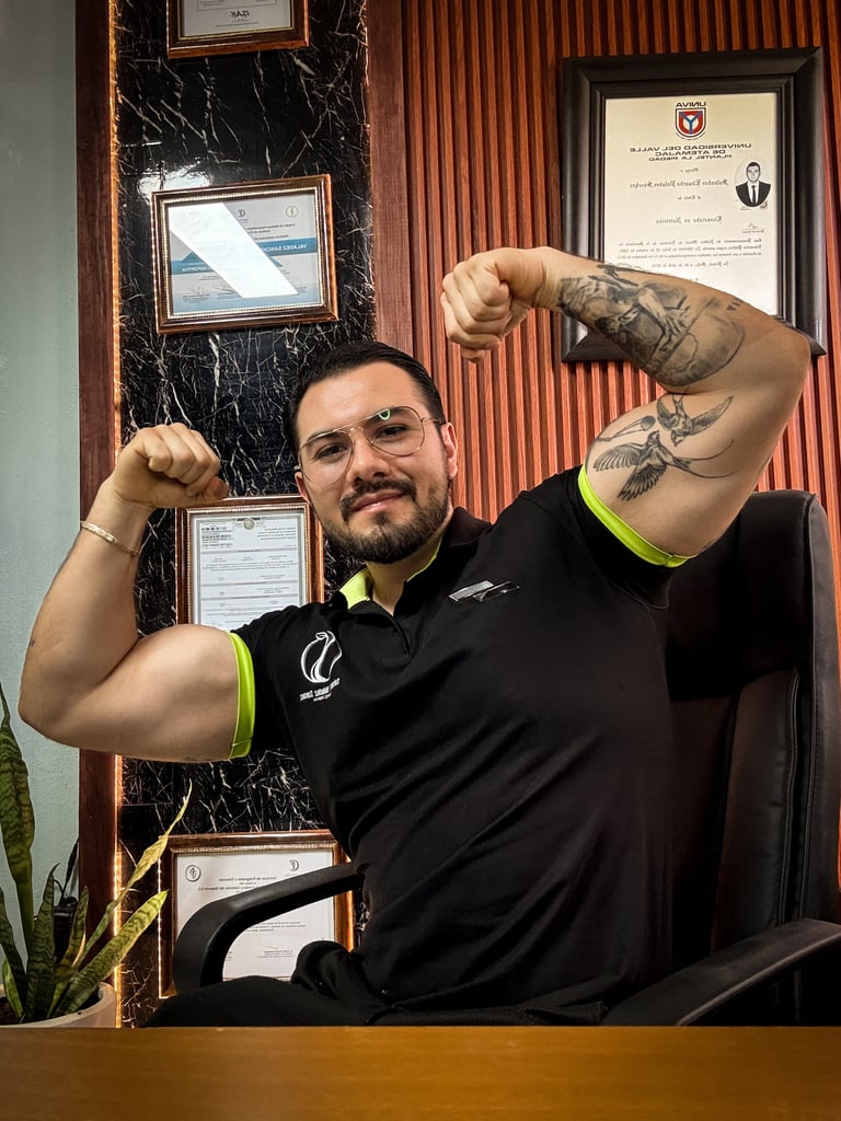 Nutriólogo Salvador E. Valadez Sánchez, nutriólogo deportivo certificado