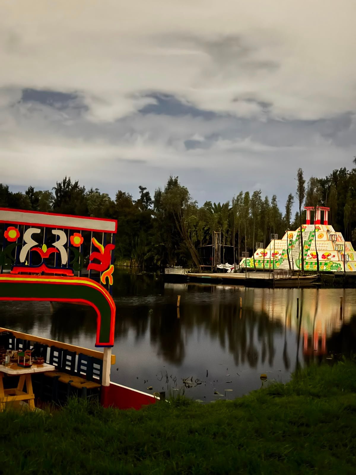 Atardecer en Xochimilco — El Cielo se Pinta de Colores