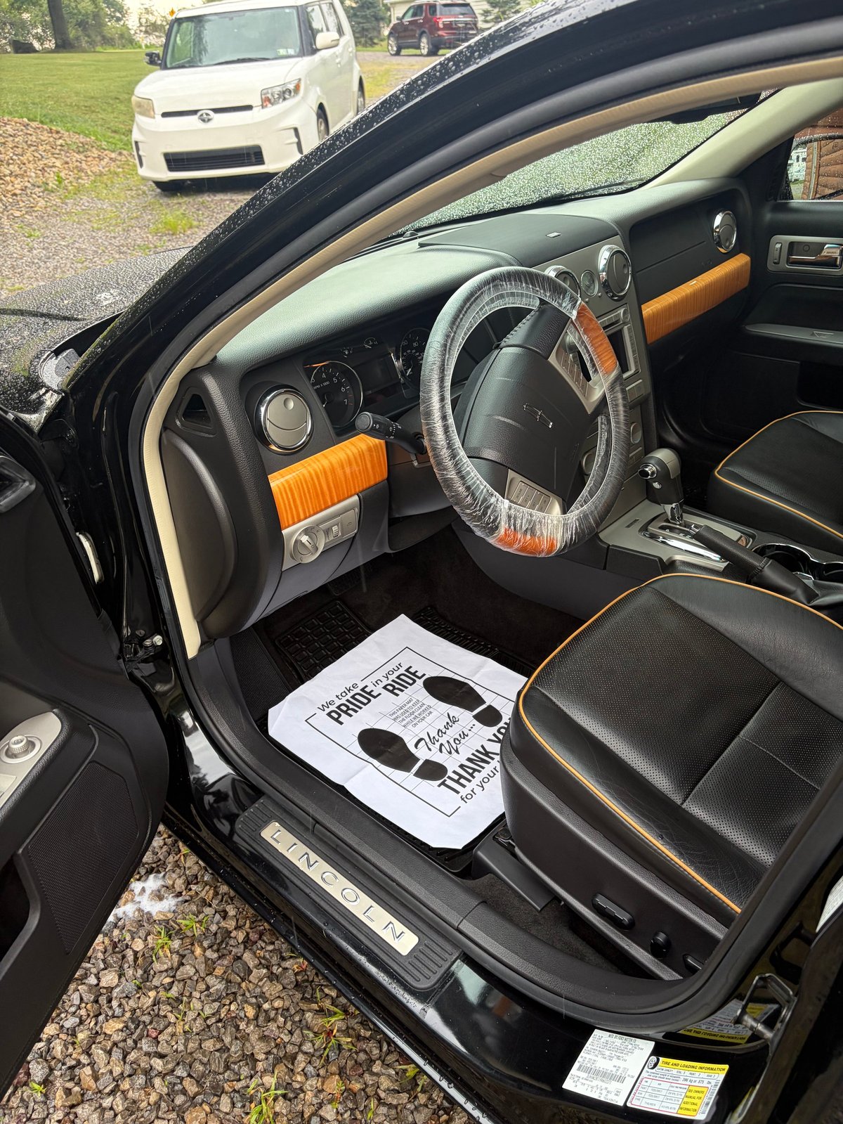 This new-looking classic interior with a polished dashboard and conditioned seats