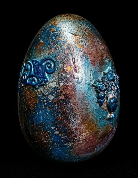 Large Fabergé egg – artistic, hand-decorated
