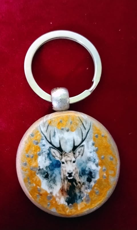Mixed Media Keychains – An artistic touch for your keys
