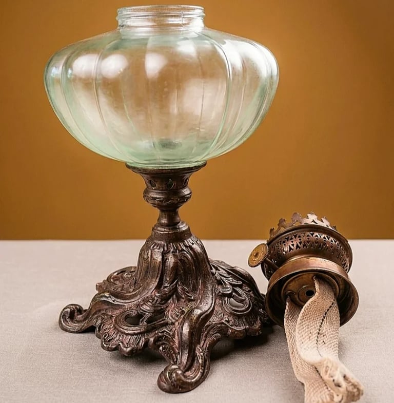 ANTIQUE Luxury, Unique Kerosene / Decorative Lamp – Art Nouveau Brass / Cast Iron