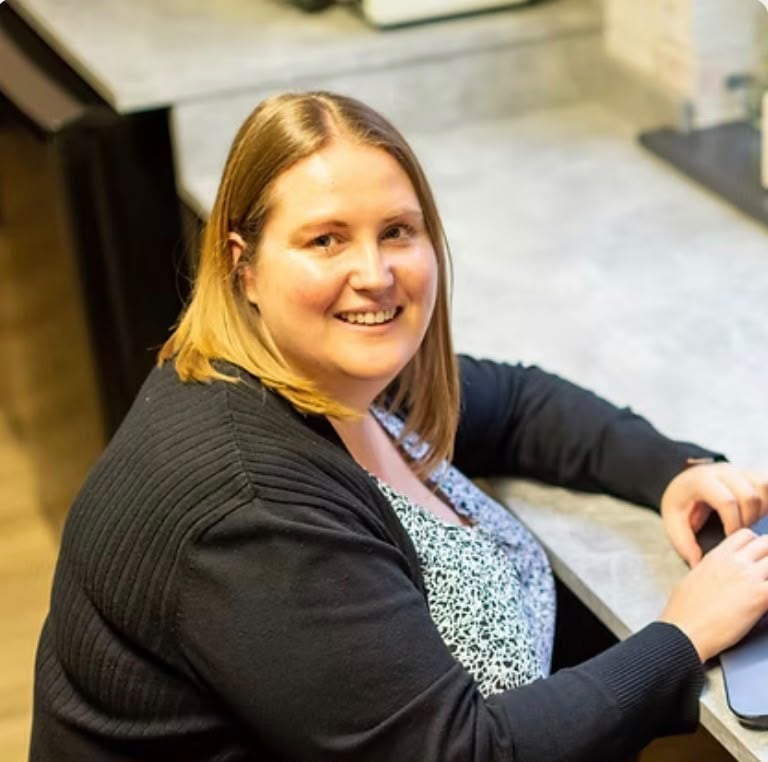 Kim — Administrator at G-EN Contractors