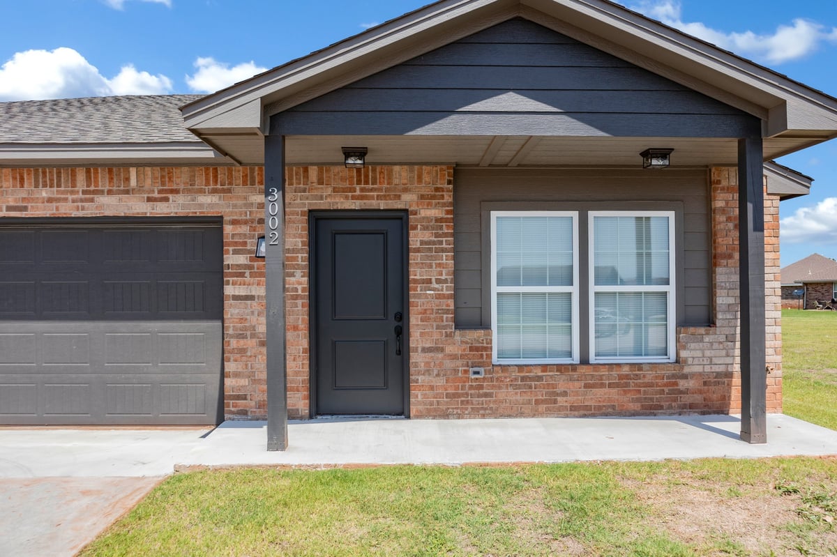 Luxury Stillwater —3BR/2BA (Layout B) photo 2