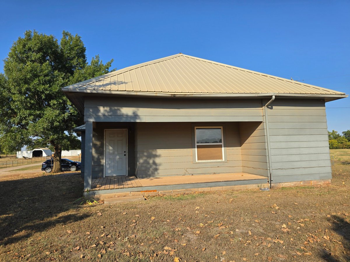 Range Rd. Home — 2BR/1BA photo 1