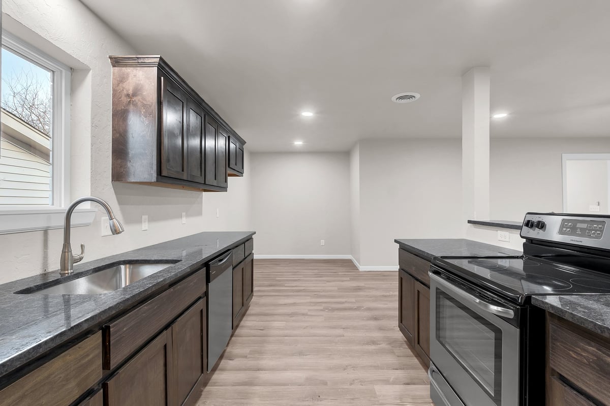 3rd Ave Home — 4BR/2BA photo 2