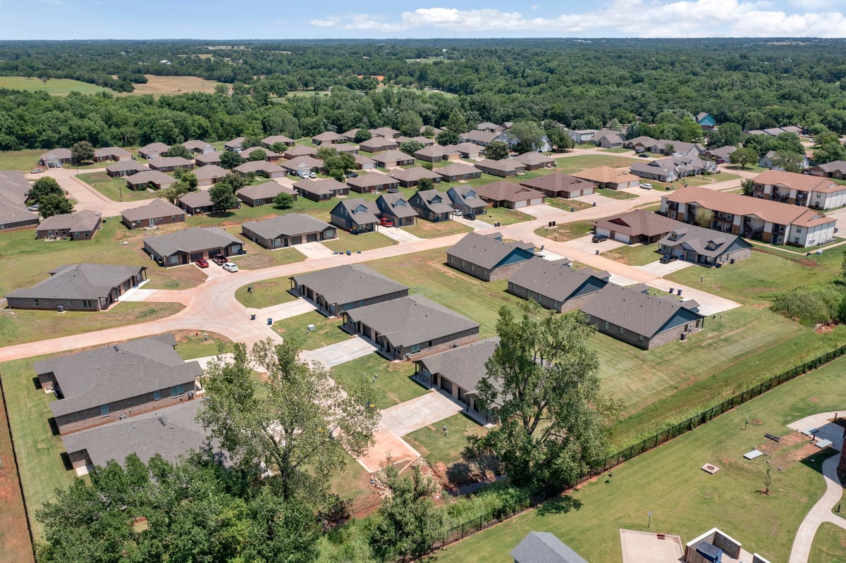 Luxury Stillwater —3BR/2BA (Layout A) photo 1