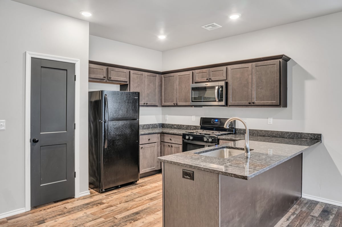 Luxury Cushing — 2BR/2BA photo 3
