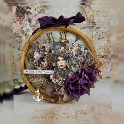 Steampunk-style decorative clock with vintage woman portrait, purple 3D flowers, Roman numerals, and 'W Tobie jest siła' text on ornate background by ScrapBoys Anita
